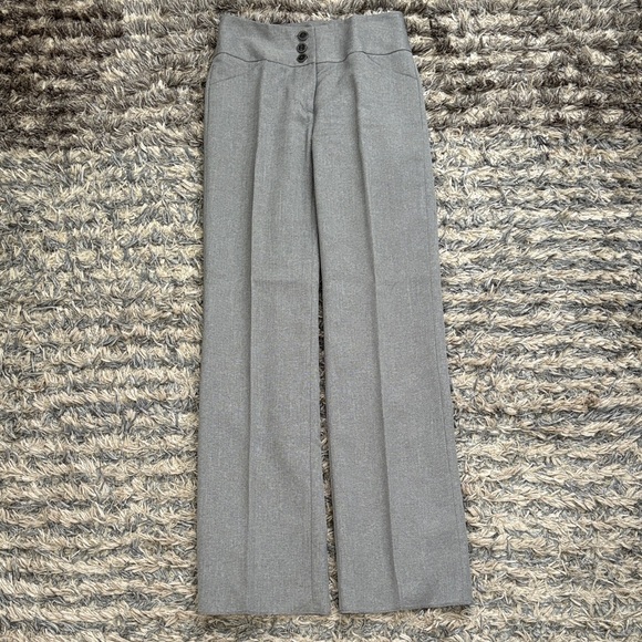 Sophisticated Women's Gray Suit by Tahari, Size 0P - Picture 10 of 12